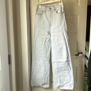 Levi’s Ribcage Wide Leg Size 27